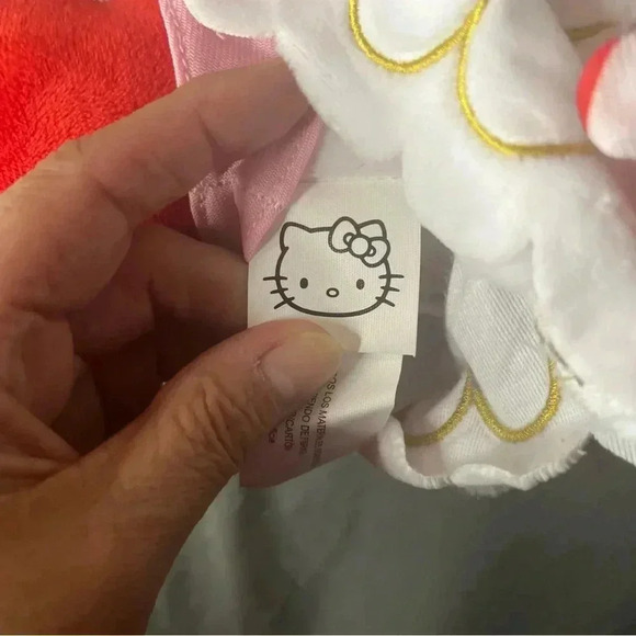 Hello Kitty CVS Christmas Winter Animated Plush Side Stepper Exclusive NWT 2024 - Picture 5 of 5